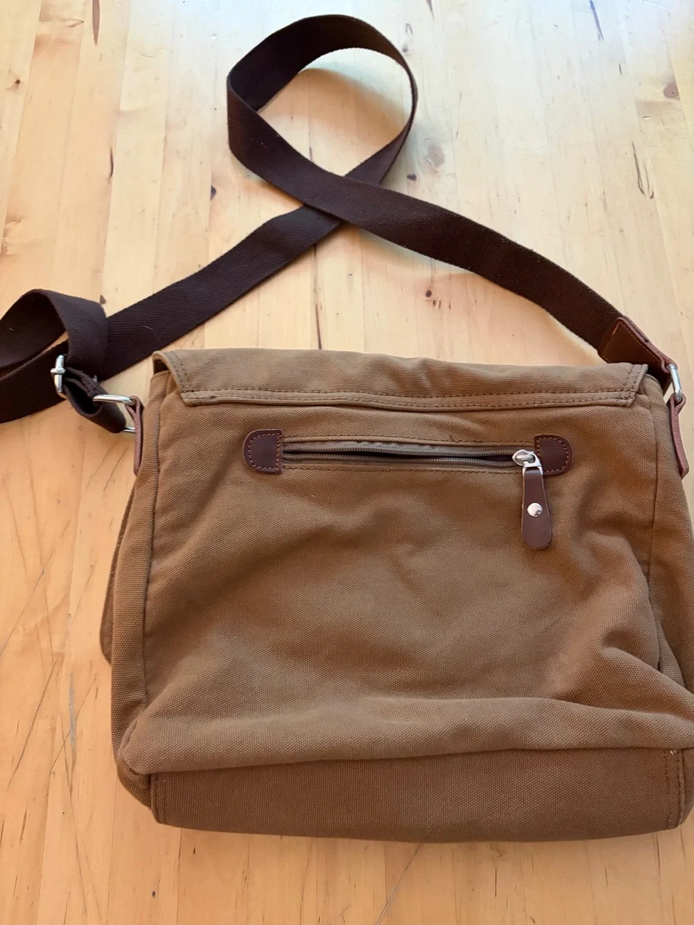 Men's Casual Messenger Bag in Brown - Durable Canvas Crossbody
